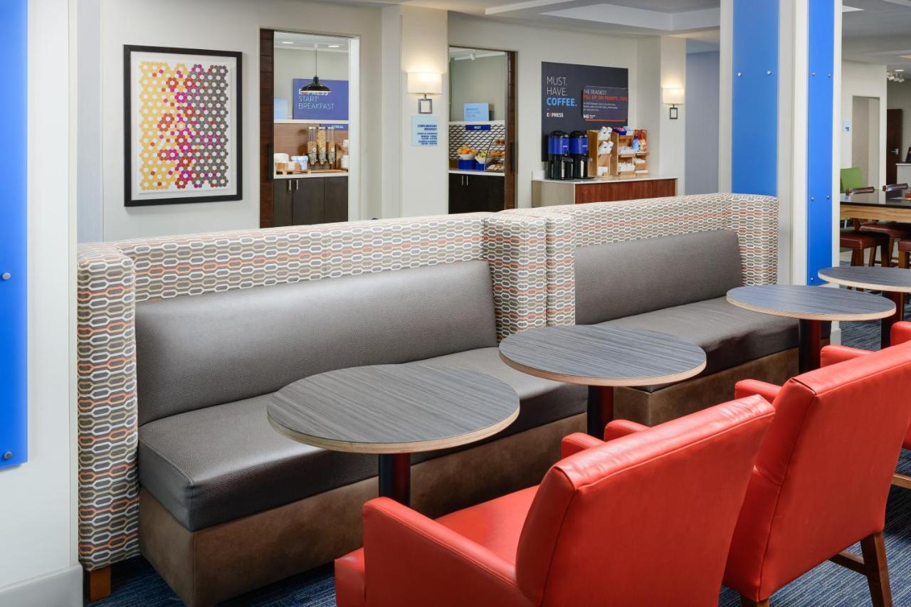 Holiday Inn Express - Tullahoma By Ihg מראה חיצוני תמונה
